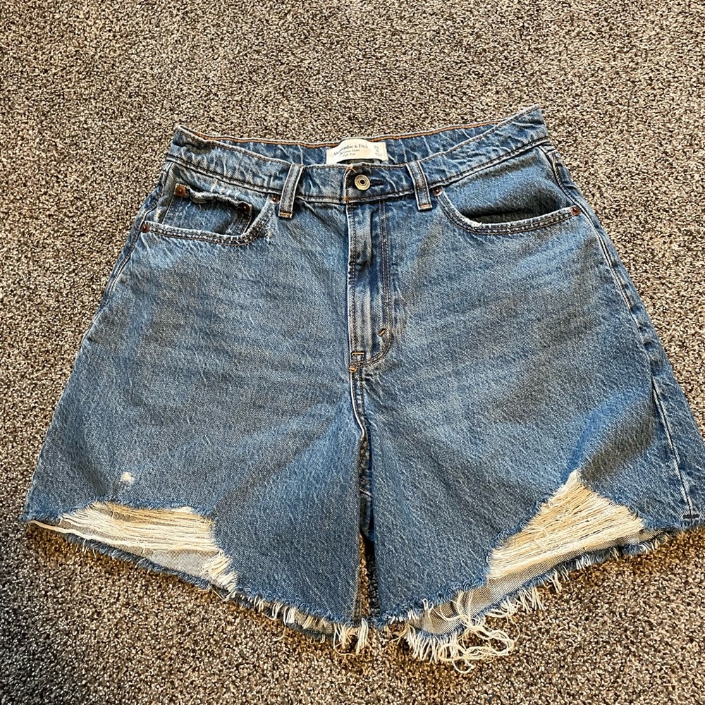 Abercrombie & Fitch High Rise Loose Fit Blue Jean Shorts Distressed Style
